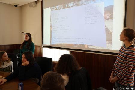 Letošnji otroški parlament na občinski ravni v središče postavlja duševno zdravje mladih (29)